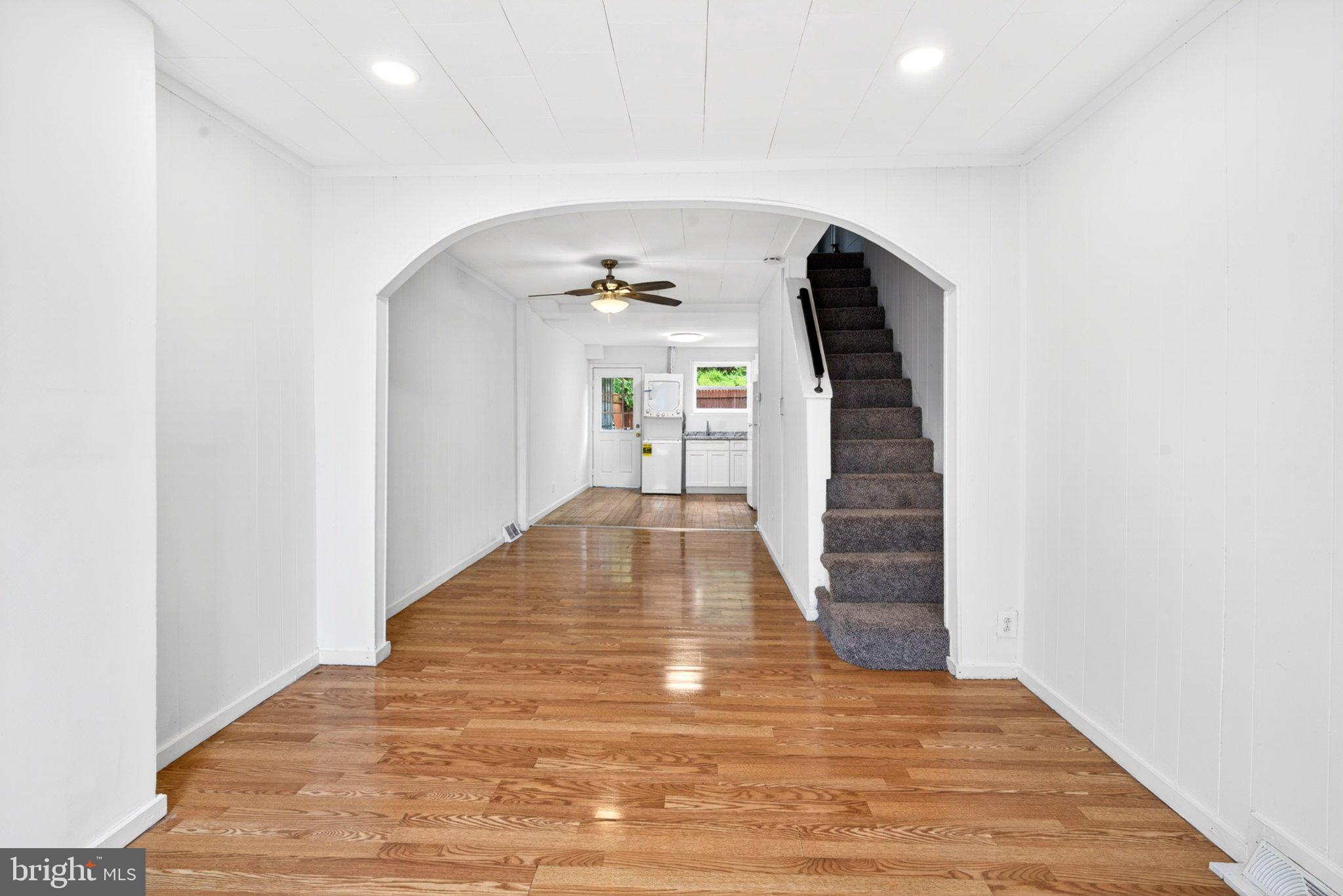 MILL HILL - Residential