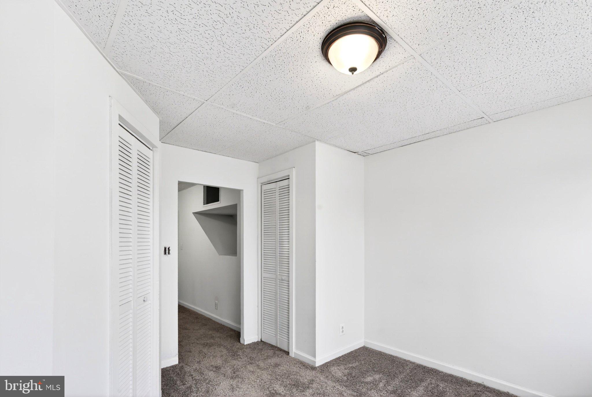 MILL HILL - Residential