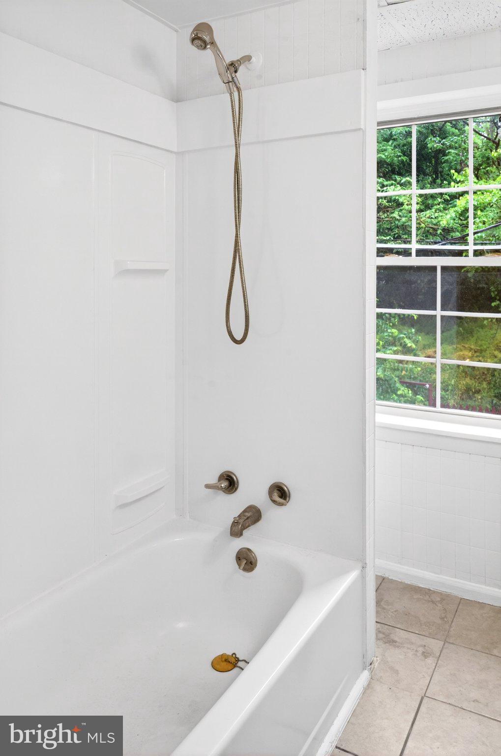 MILL HILL - Residential