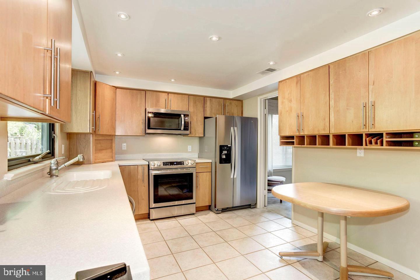 BONNIE BRAE - Residential Lease