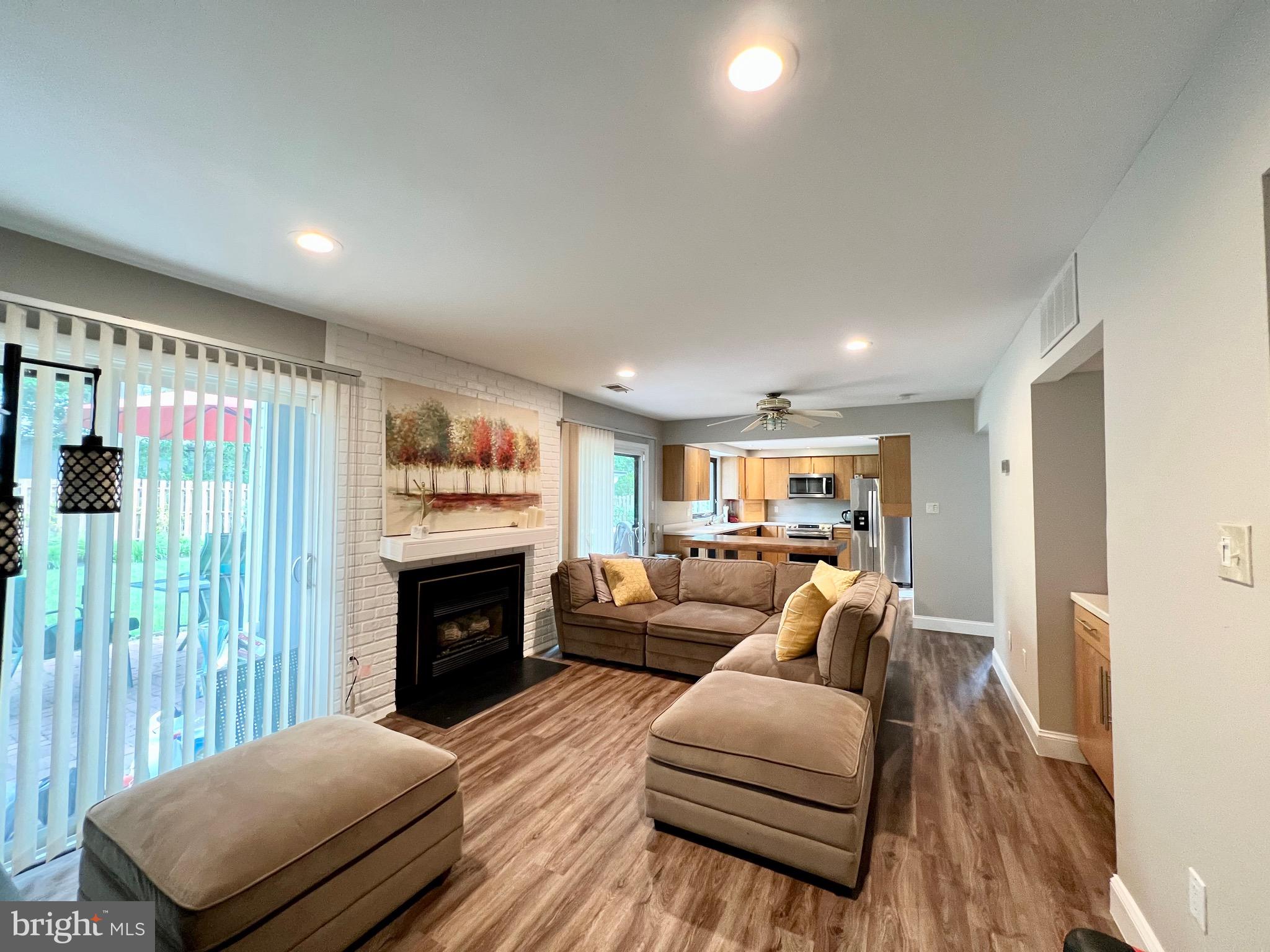 BONNIE BRAE - Residential Lease