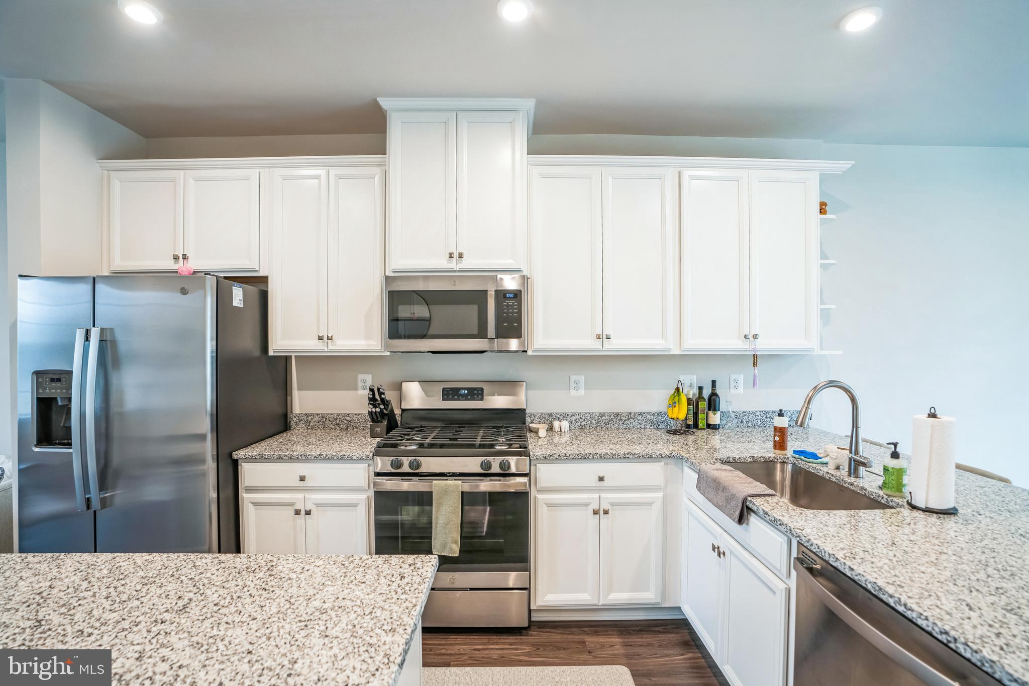 MONTGOMERY VILLAGE - Residential