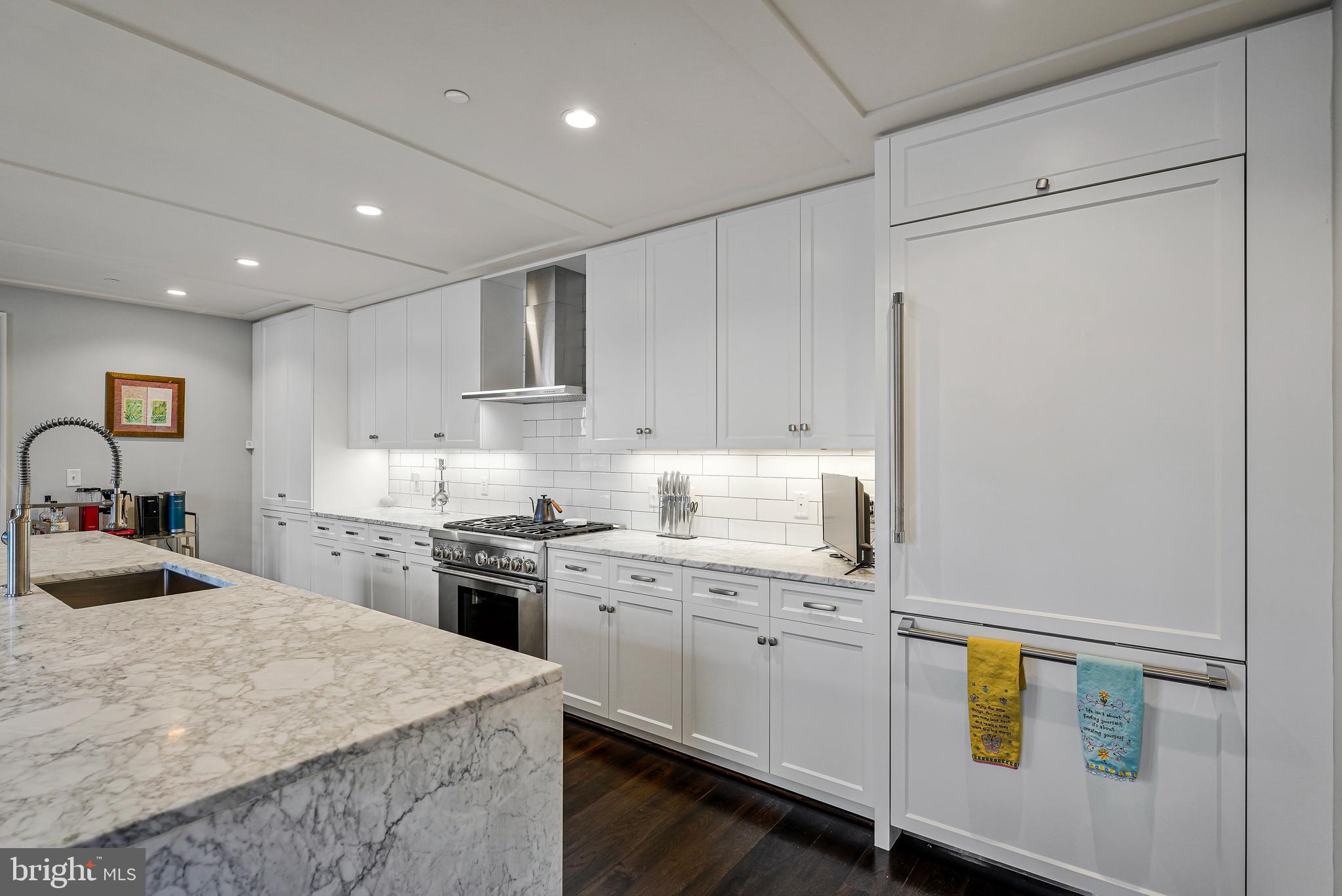 THE SIGNET - Residential