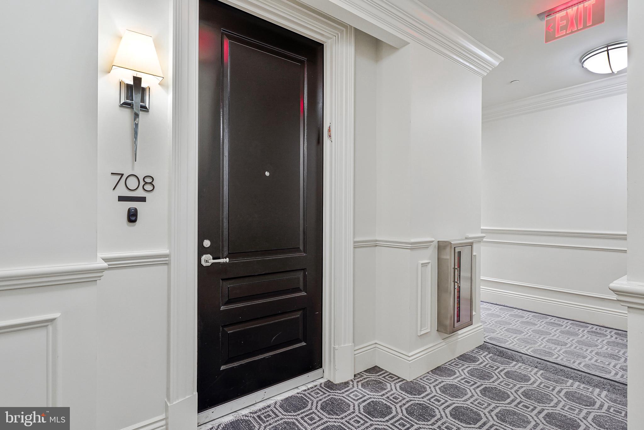 THE SIGNET - Residential