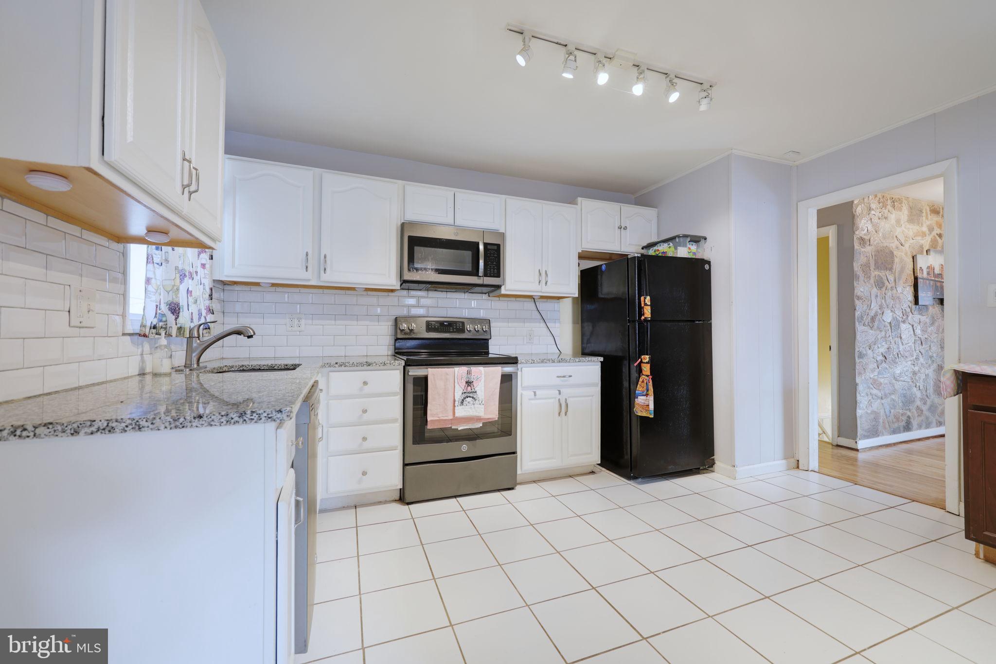 RIVER RIDGE ESTATES - Residential
