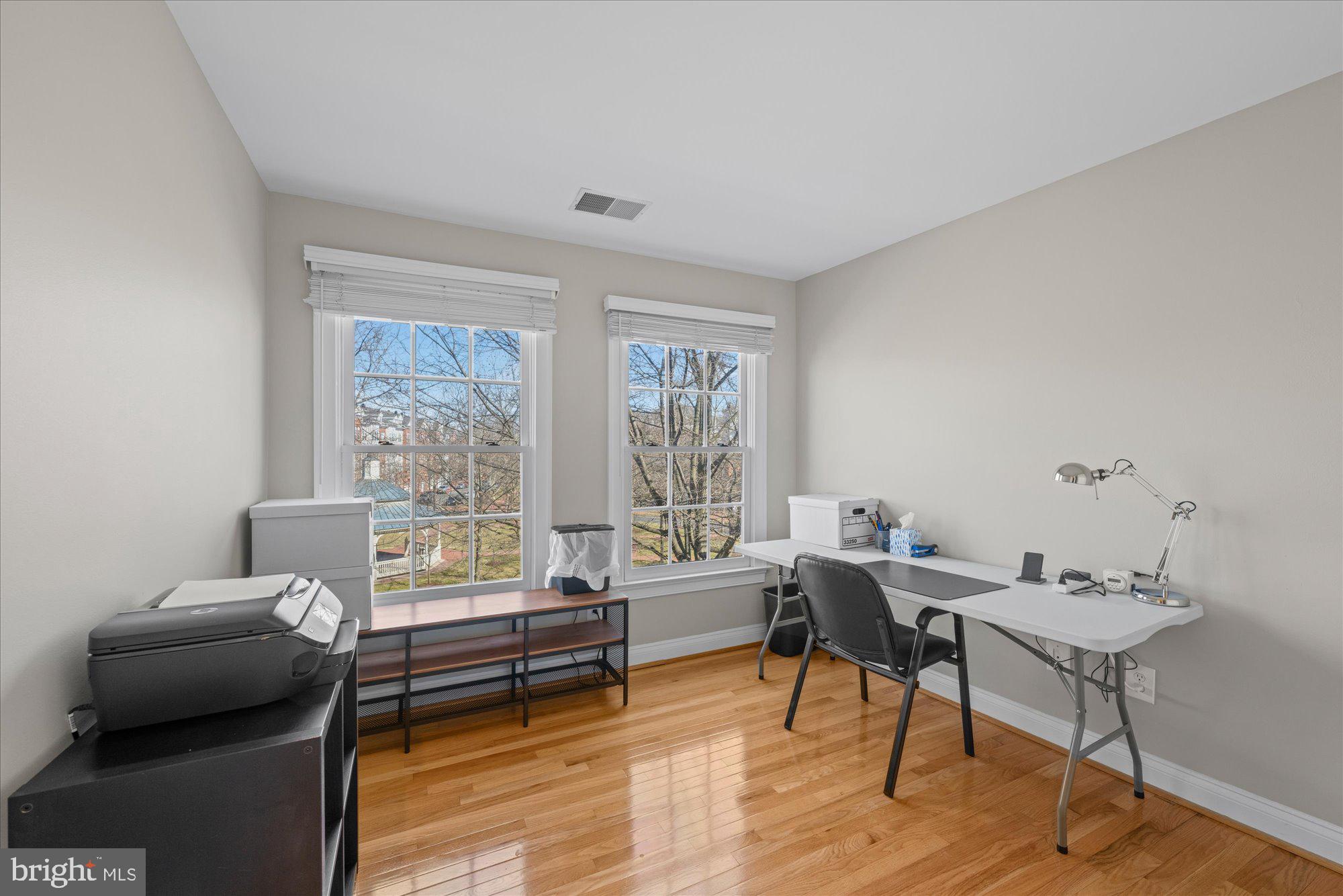 CAMERON STATION - Residential