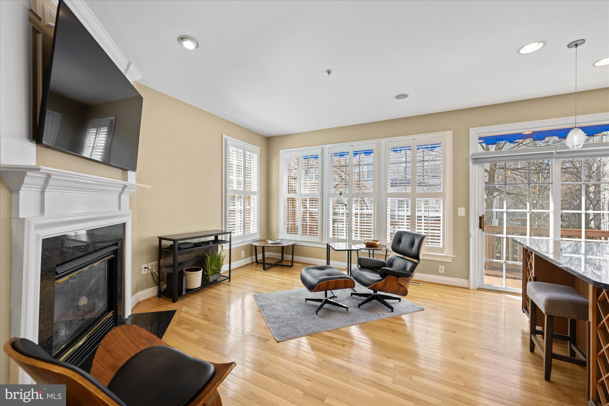 CAMERON STATION - Residential