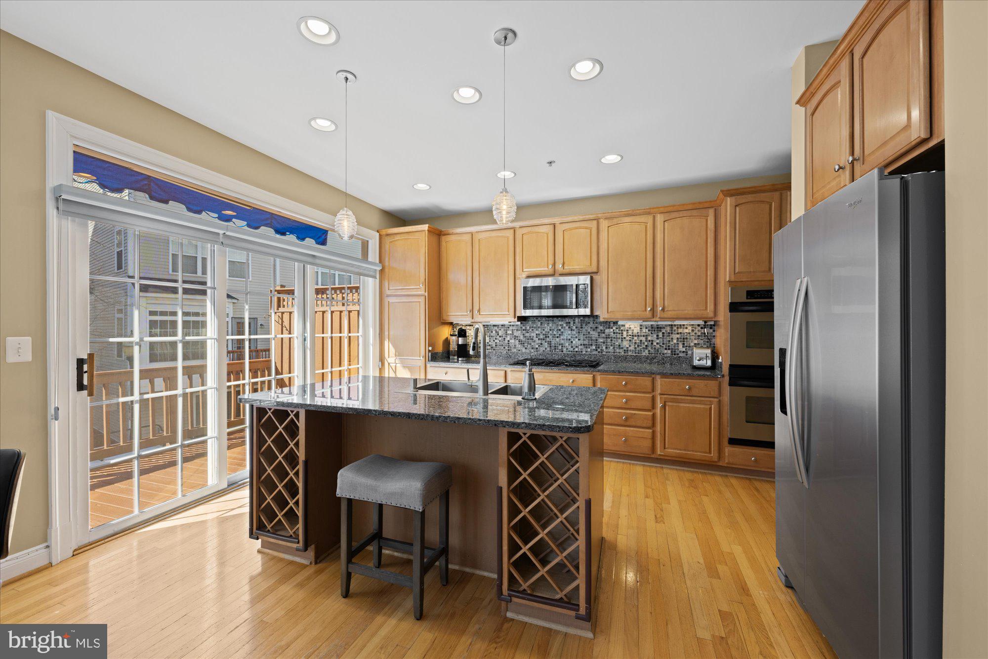 CAMERON STATION - Residential