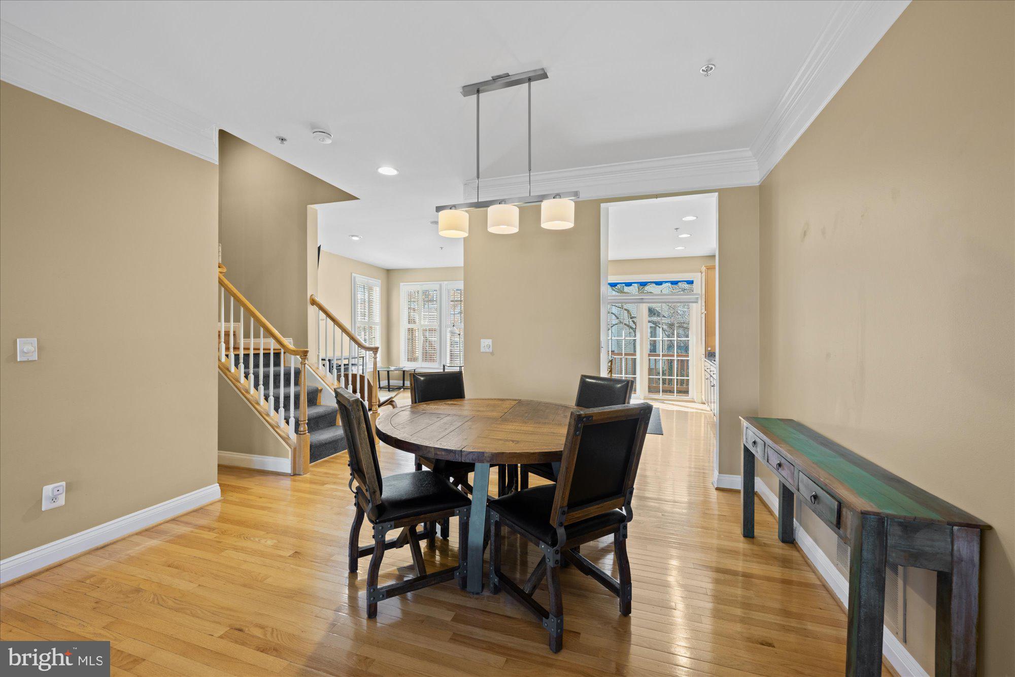 CAMERON STATION - Residential