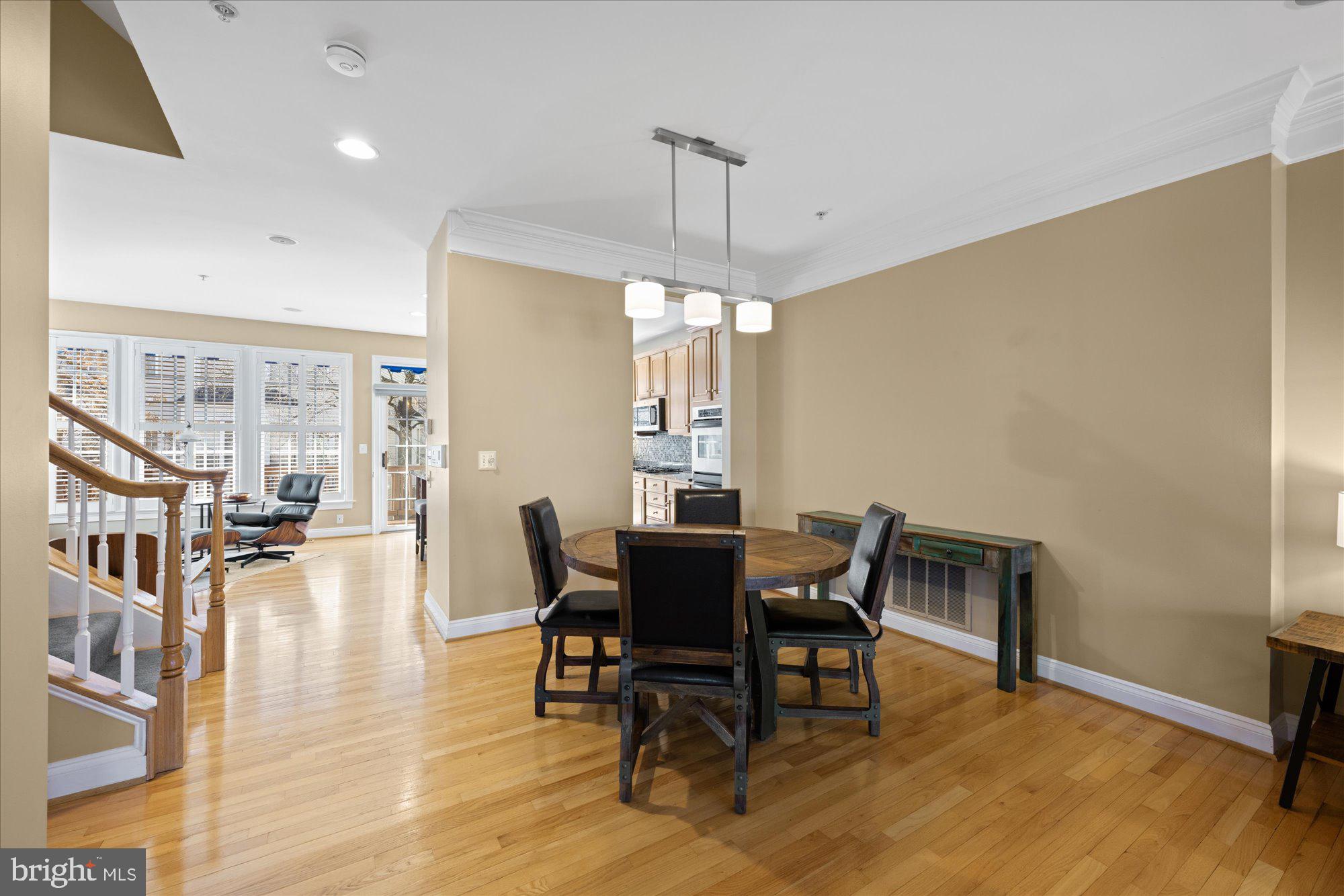 CAMERON STATION - Residential