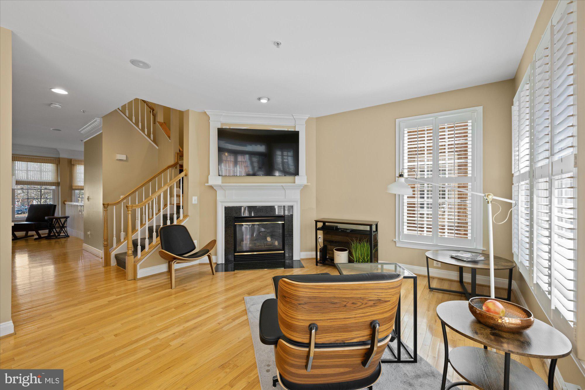 CAMERON STATION - Residential