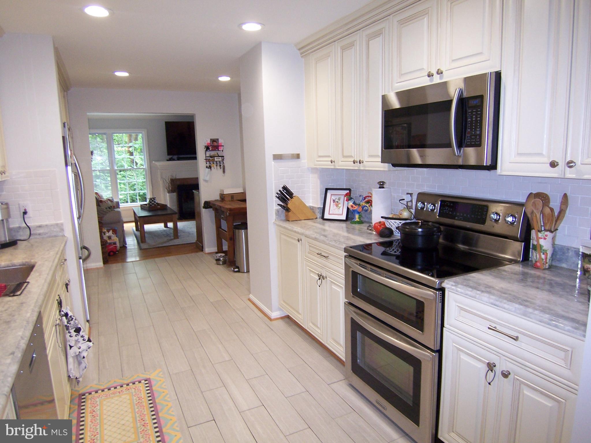 WESTMORELAND SQUARE - Residential Lease