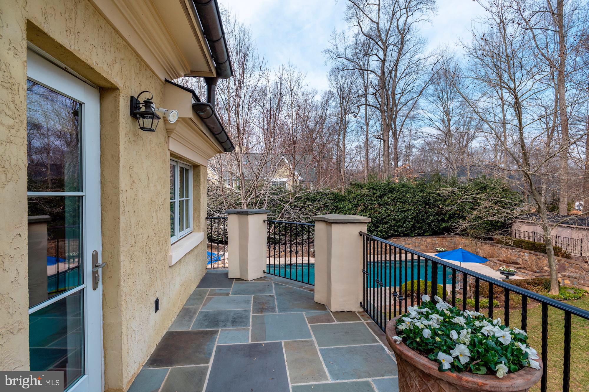 LANGLEY FOREST - Residential