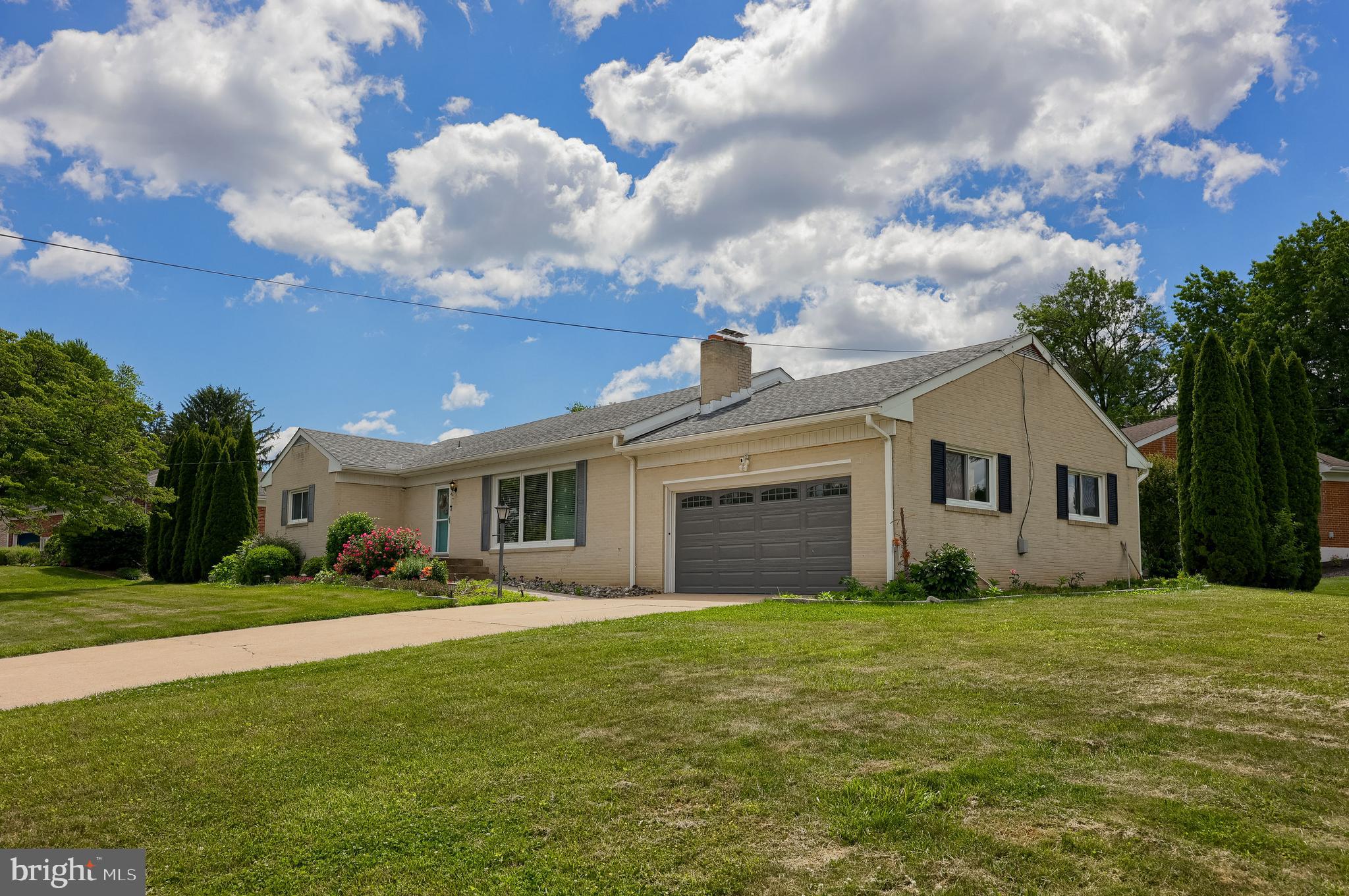 GREYSTONE FARMS - Residential