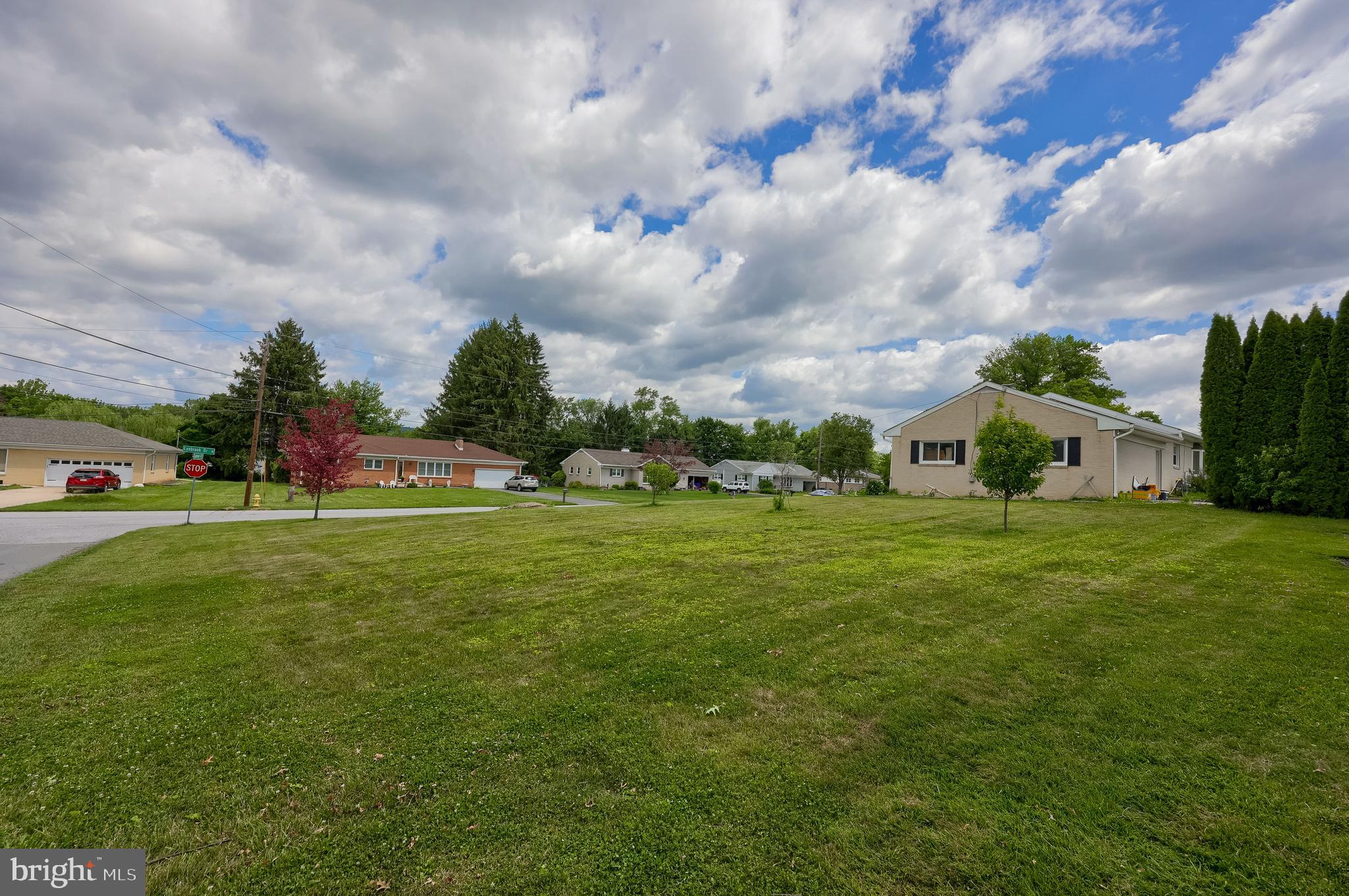 GREYSTONE FARMS - Residential