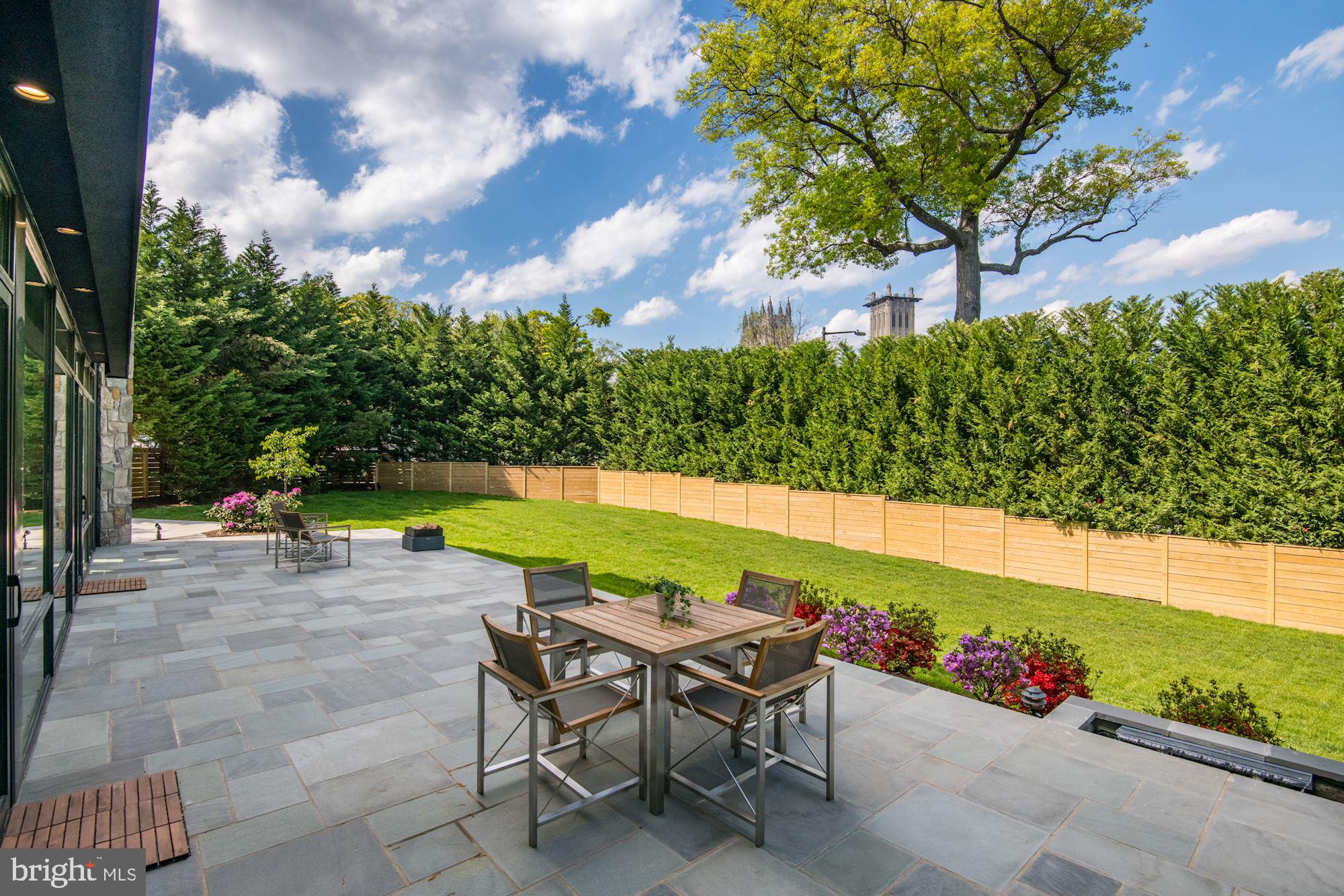 OBSERVATORY CIRCLE - Residential