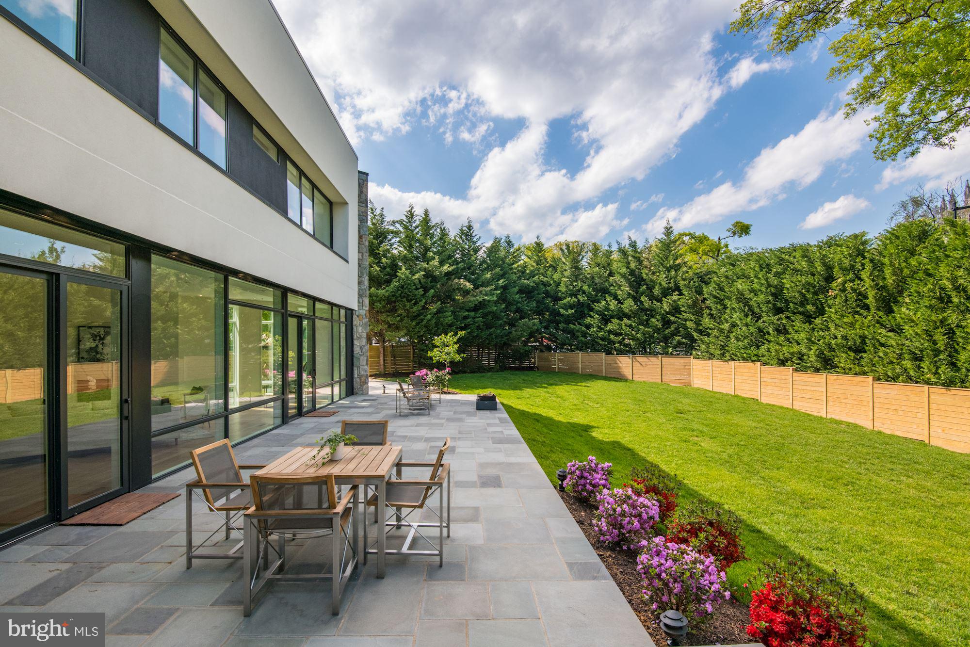 OBSERVATORY CIRCLE - Residential