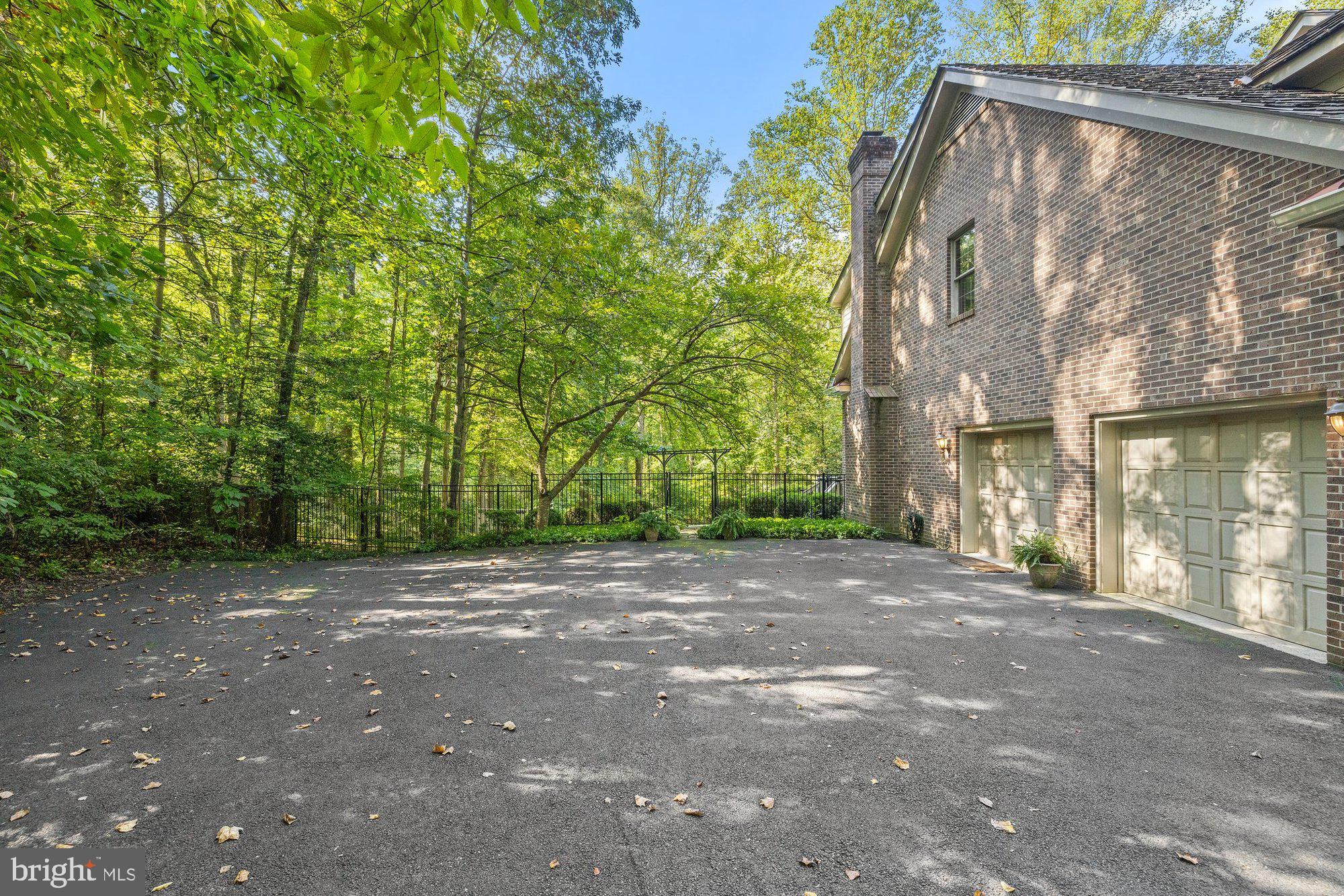 CEDAR RUN - Residential