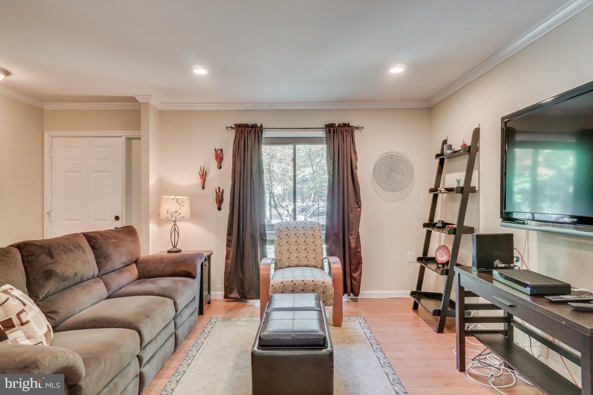 PINECREST - Residential