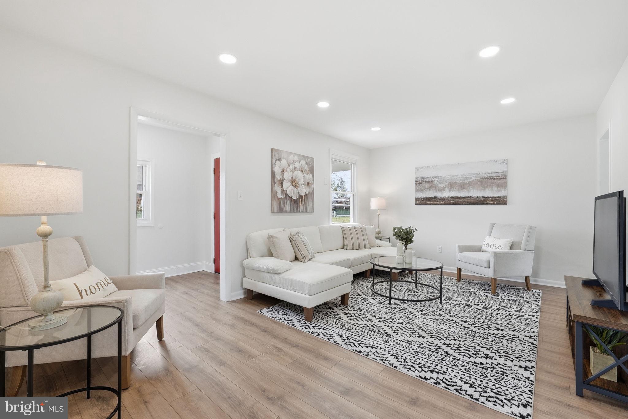 GLENMONT VILLAGE - Residential