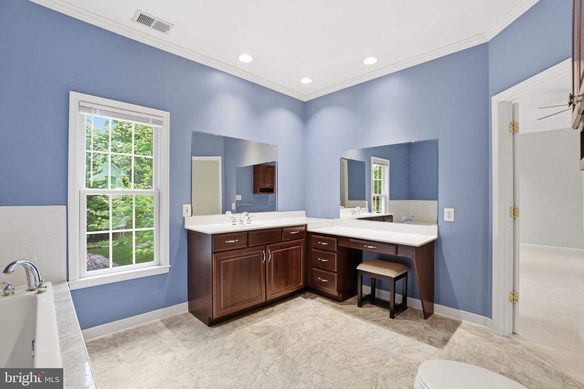 MT VERNON HILLS - Residential