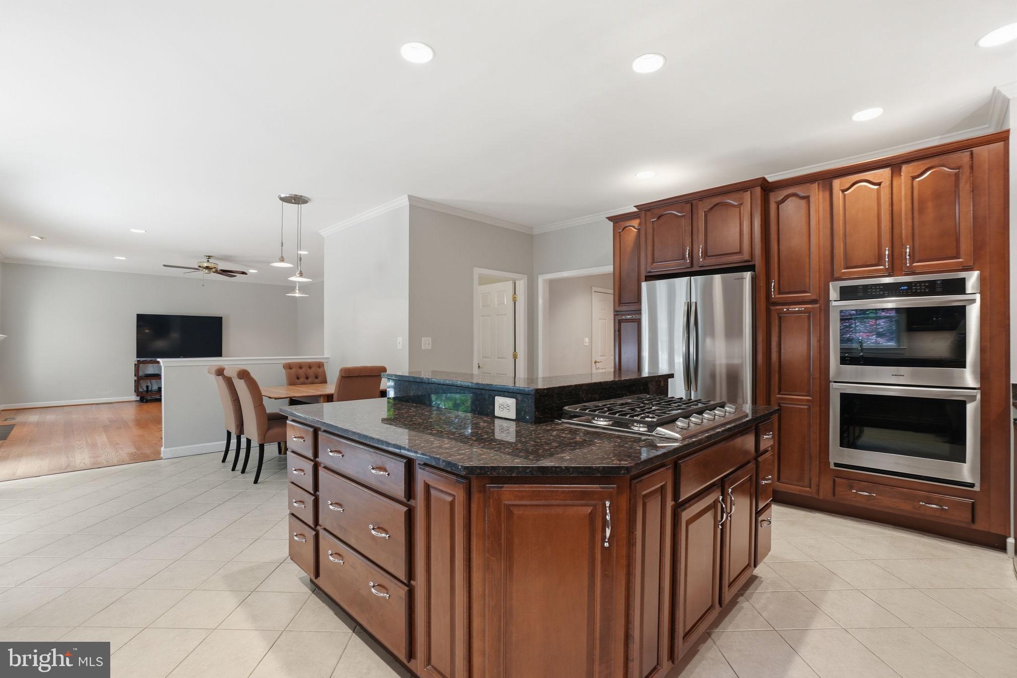 MT VERNON HILLS - Residential