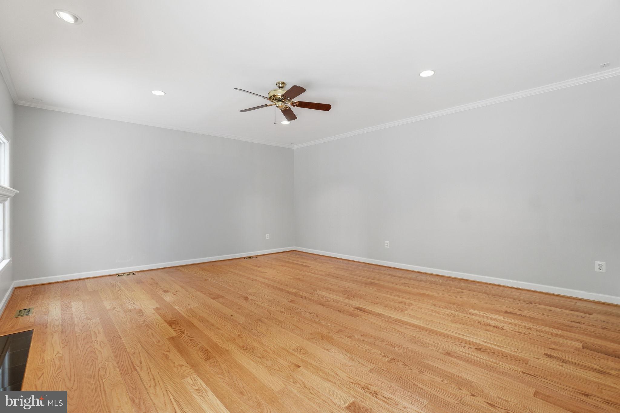 MT VERNON HILLS - Residential
