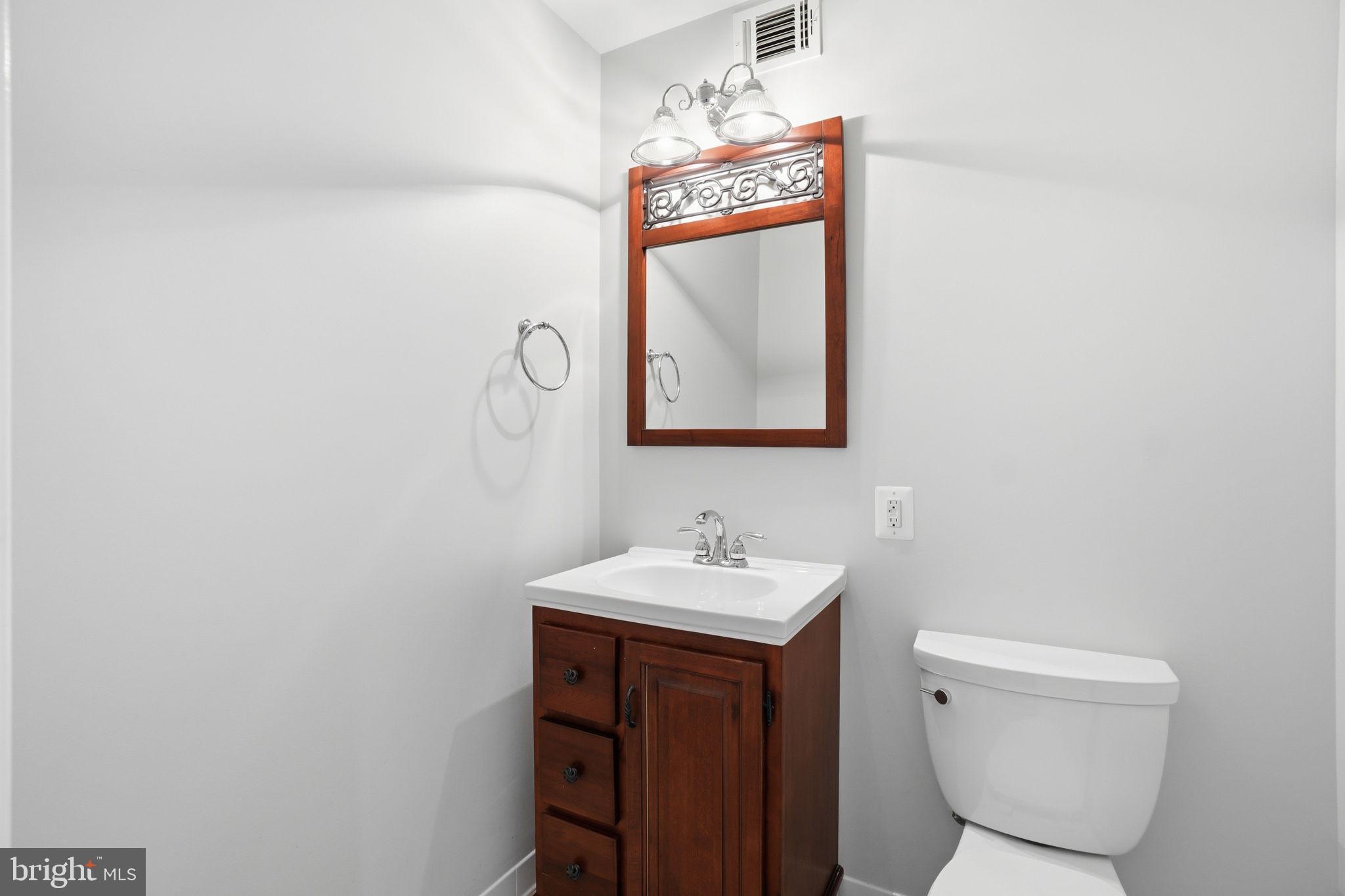 MT VERNON HILLS - Residential