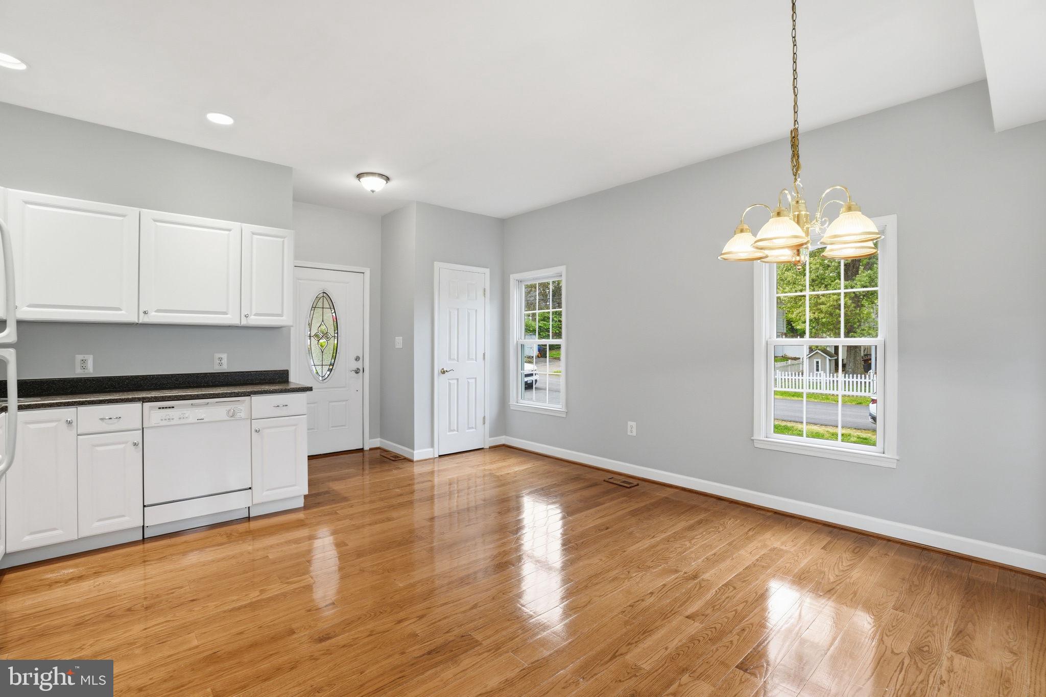 MT VERNON HILLS - Residential