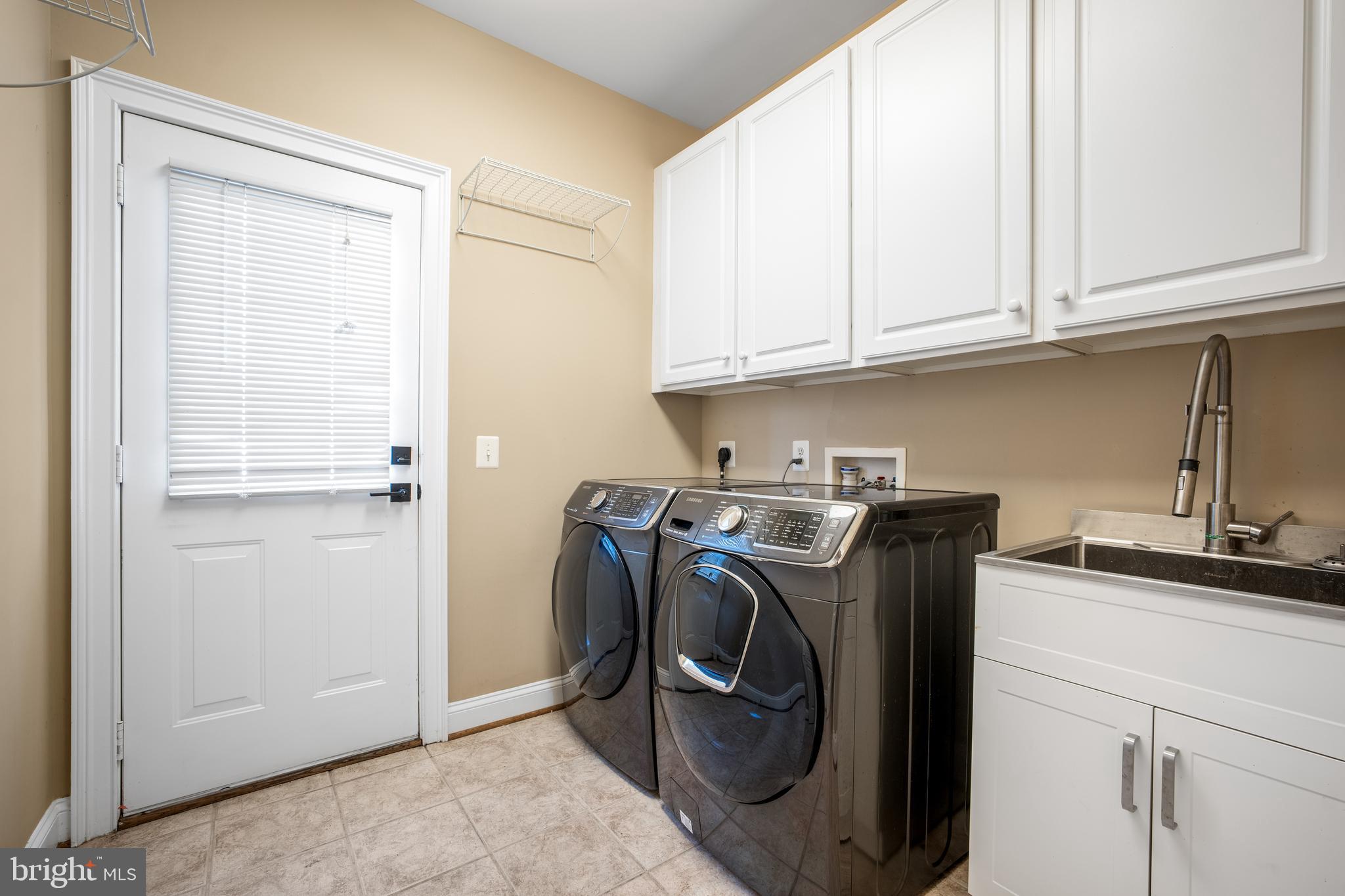 WINDSONG SOUTH - Residential