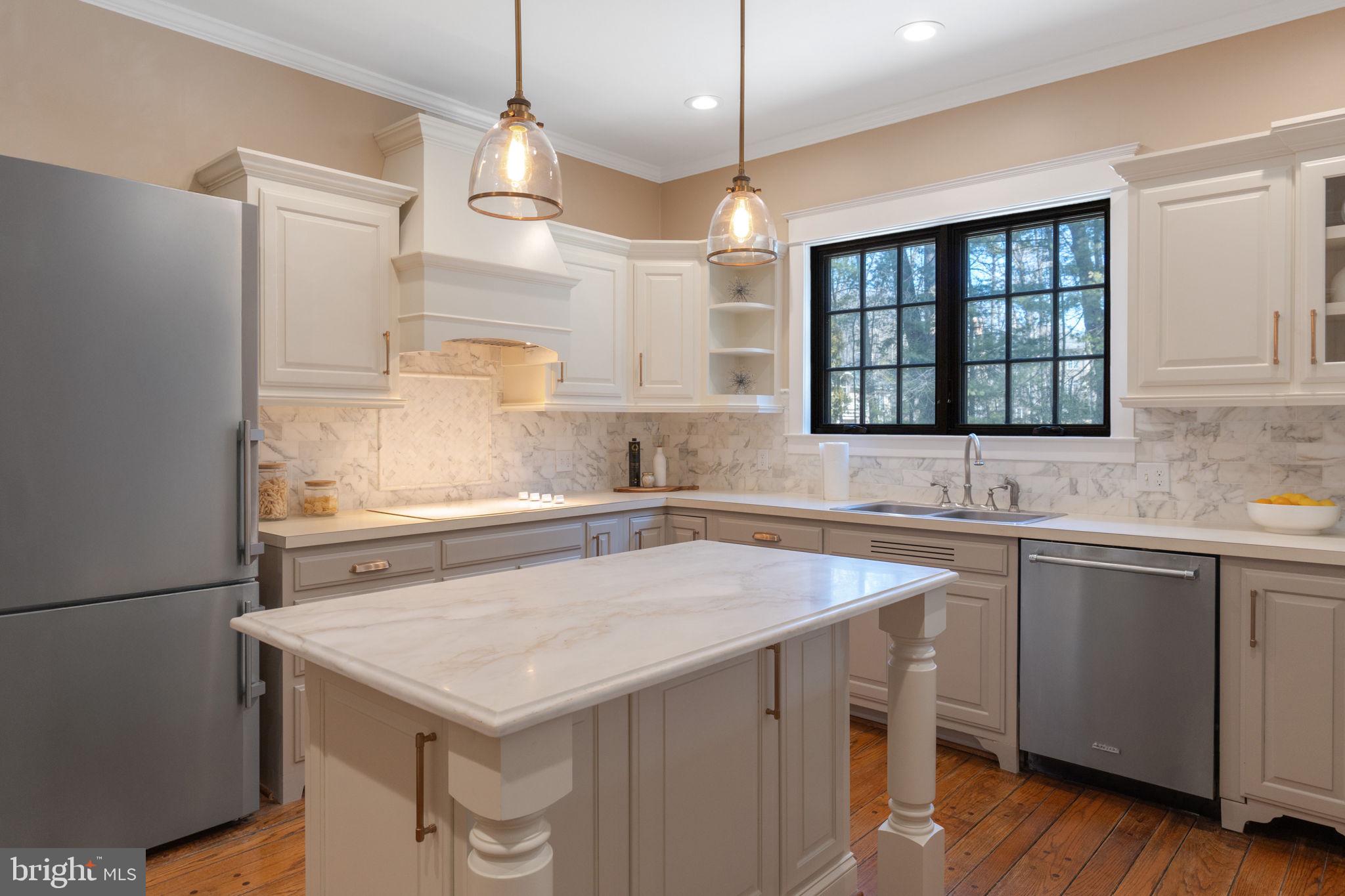 RIVER OAKS FARM - Residential