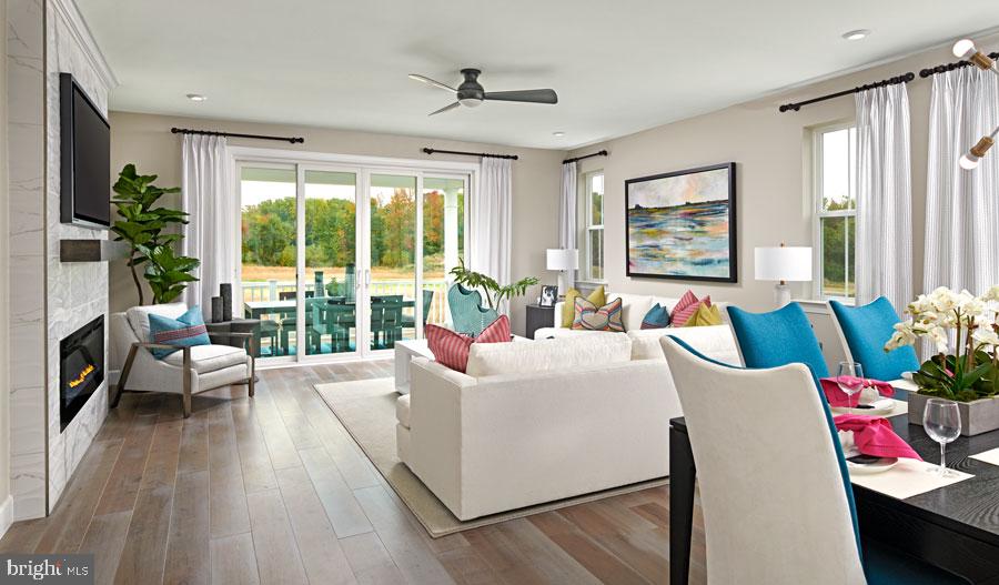 FLETCHER'S GROVE - Residential