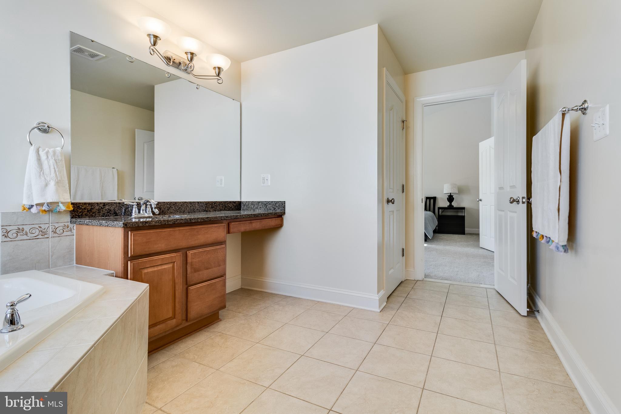 LEONARDS GRANT - Residential