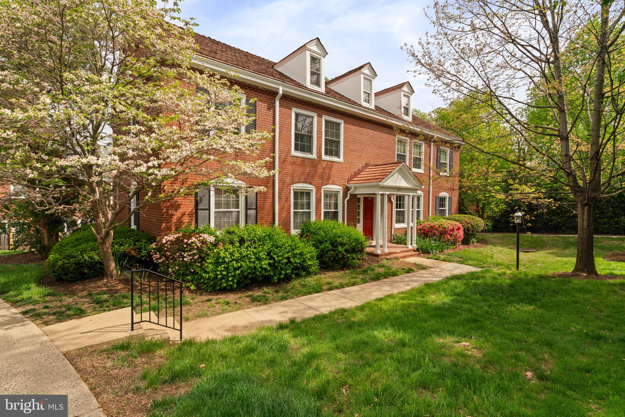 FAIRLINGTON GREEN - Residential