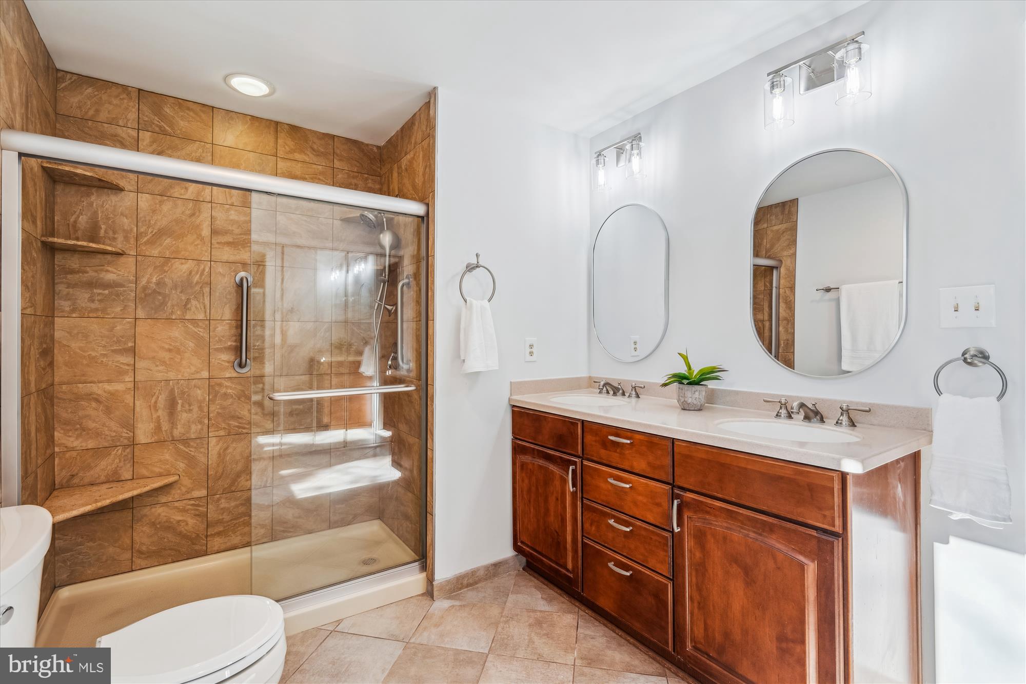 GWYNN ACRES - Residential