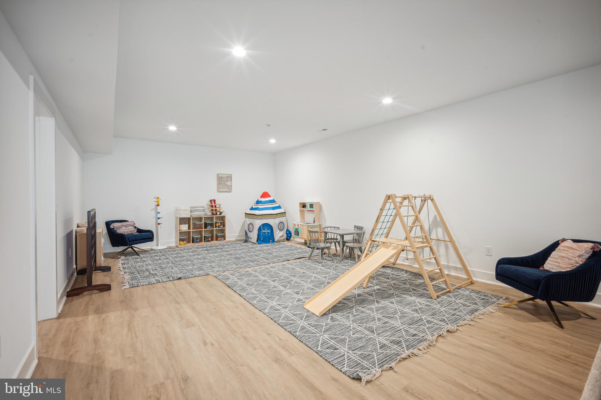 PIMMIT HILLS - Residential