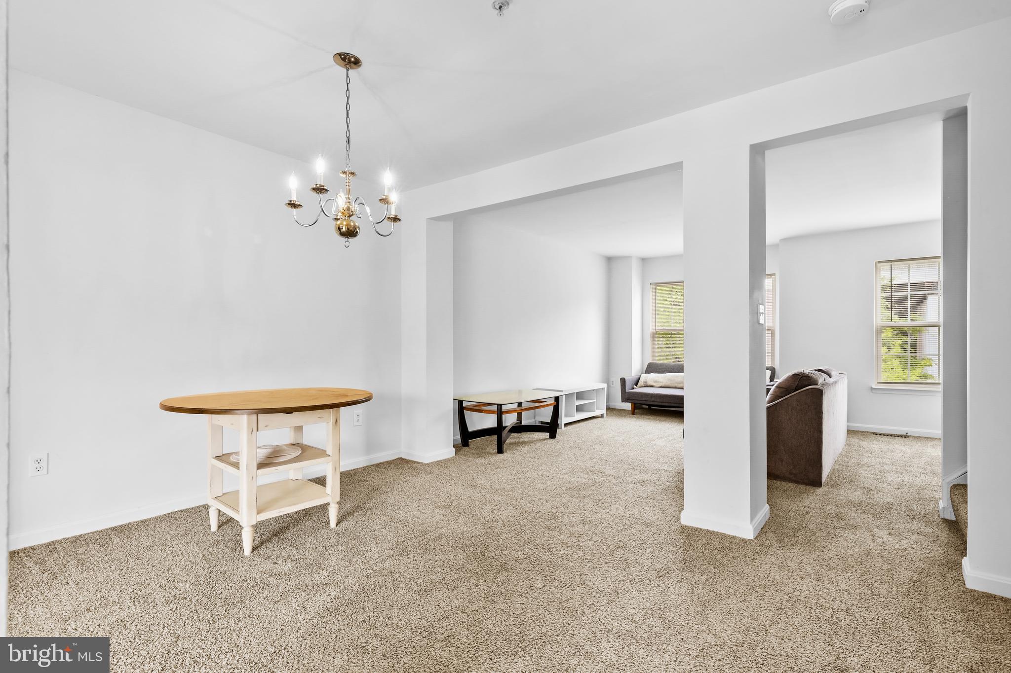 BELVEDERE SQUARE - Residential Income