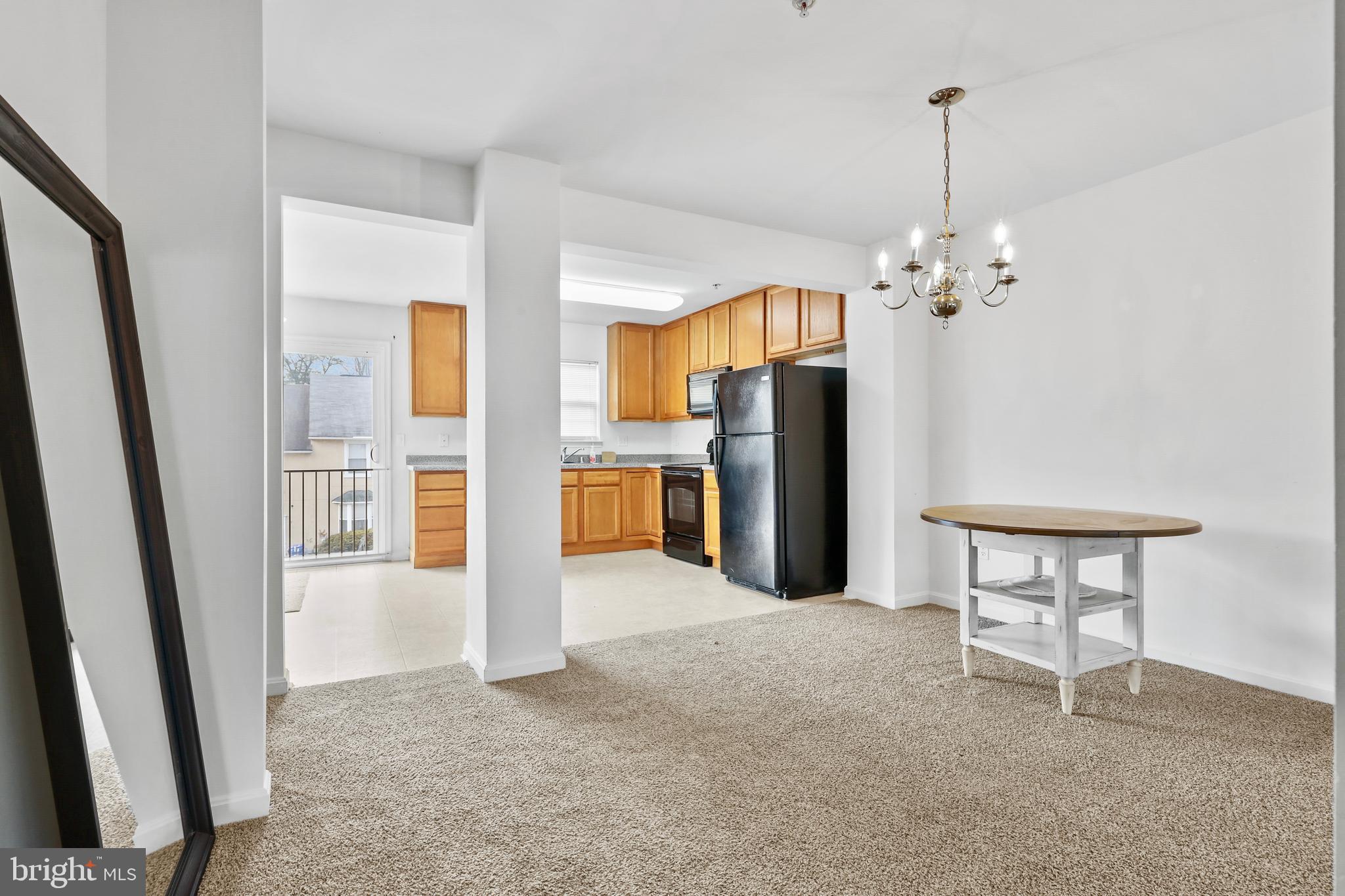 BELVEDERE SQUARE - Residential Income