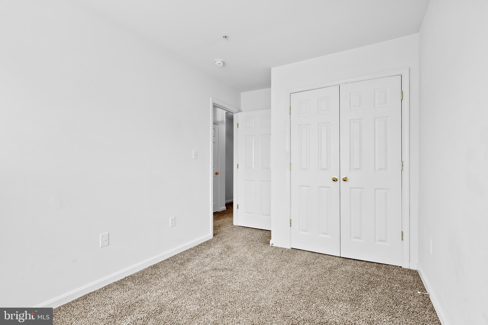 BELVEDERE SQUARE - Residential Income