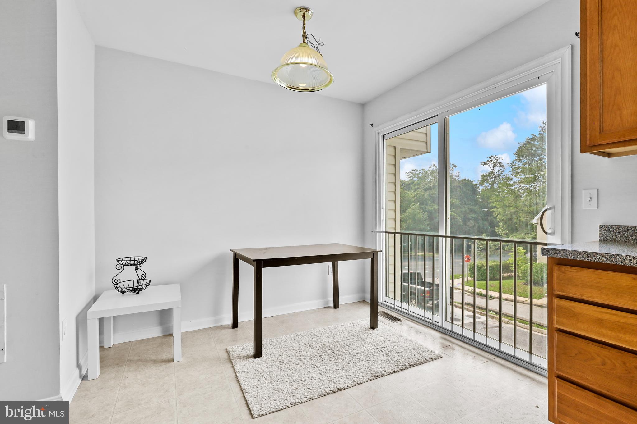 BELVEDERE SQUARE - Residential Income