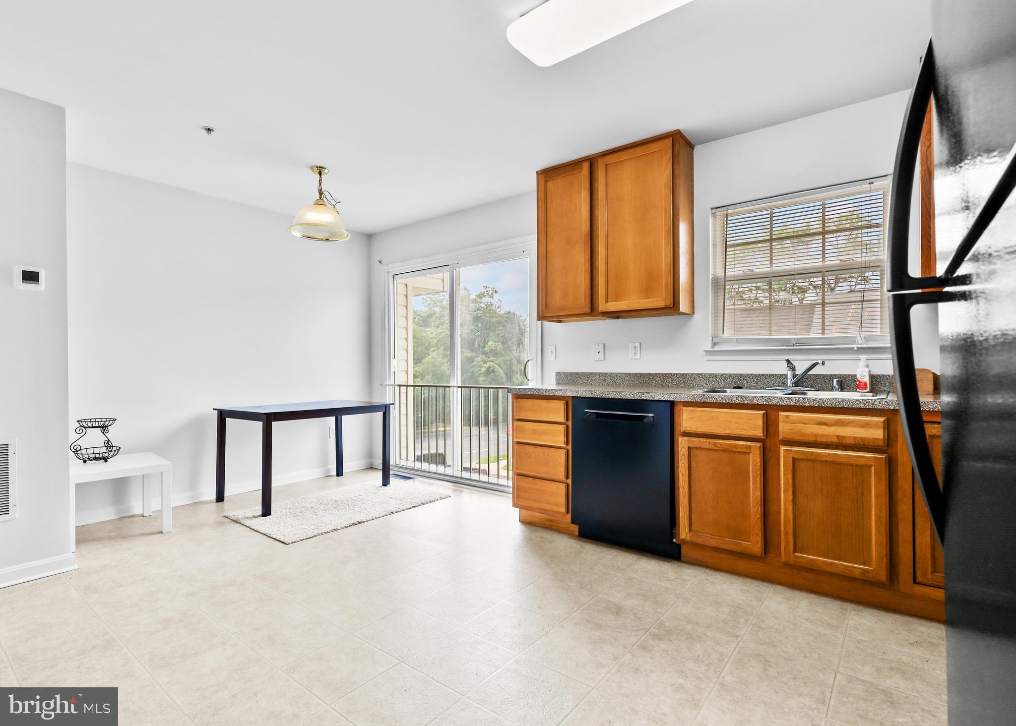 BELVEDERE SQUARE - Residential Income