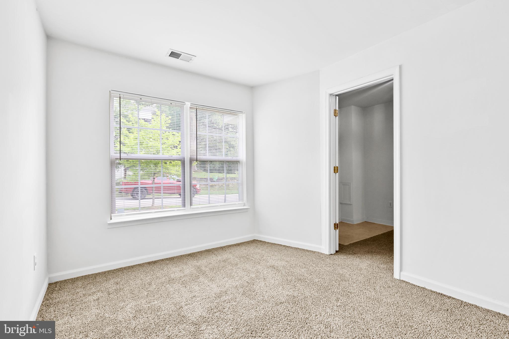 BELVEDERE SQUARE - Residential Income