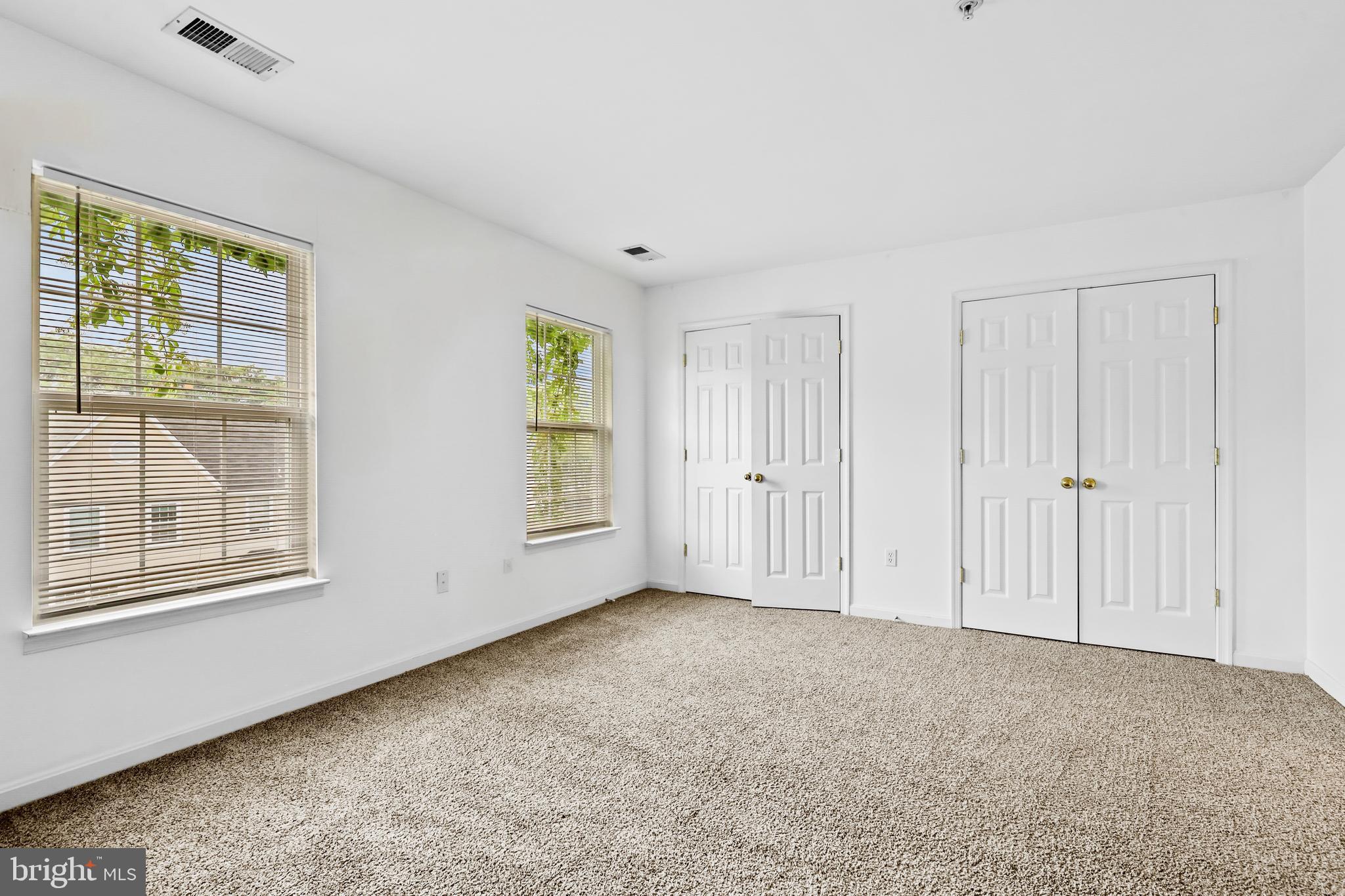 BELVEDERE SQUARE - Residential Income