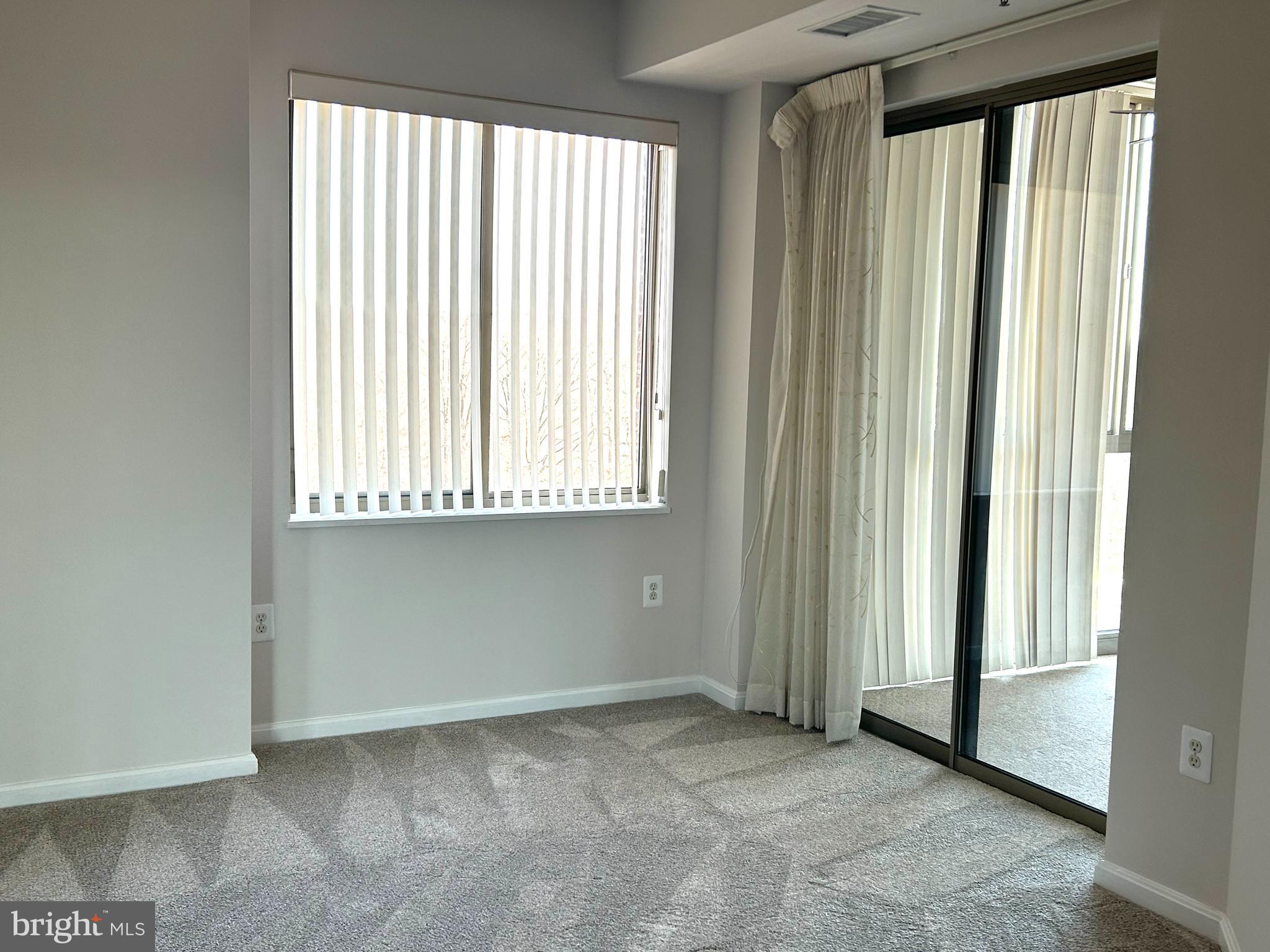 VANTAGE POINT EAST @ LEISURE WORLD - Residential Lease