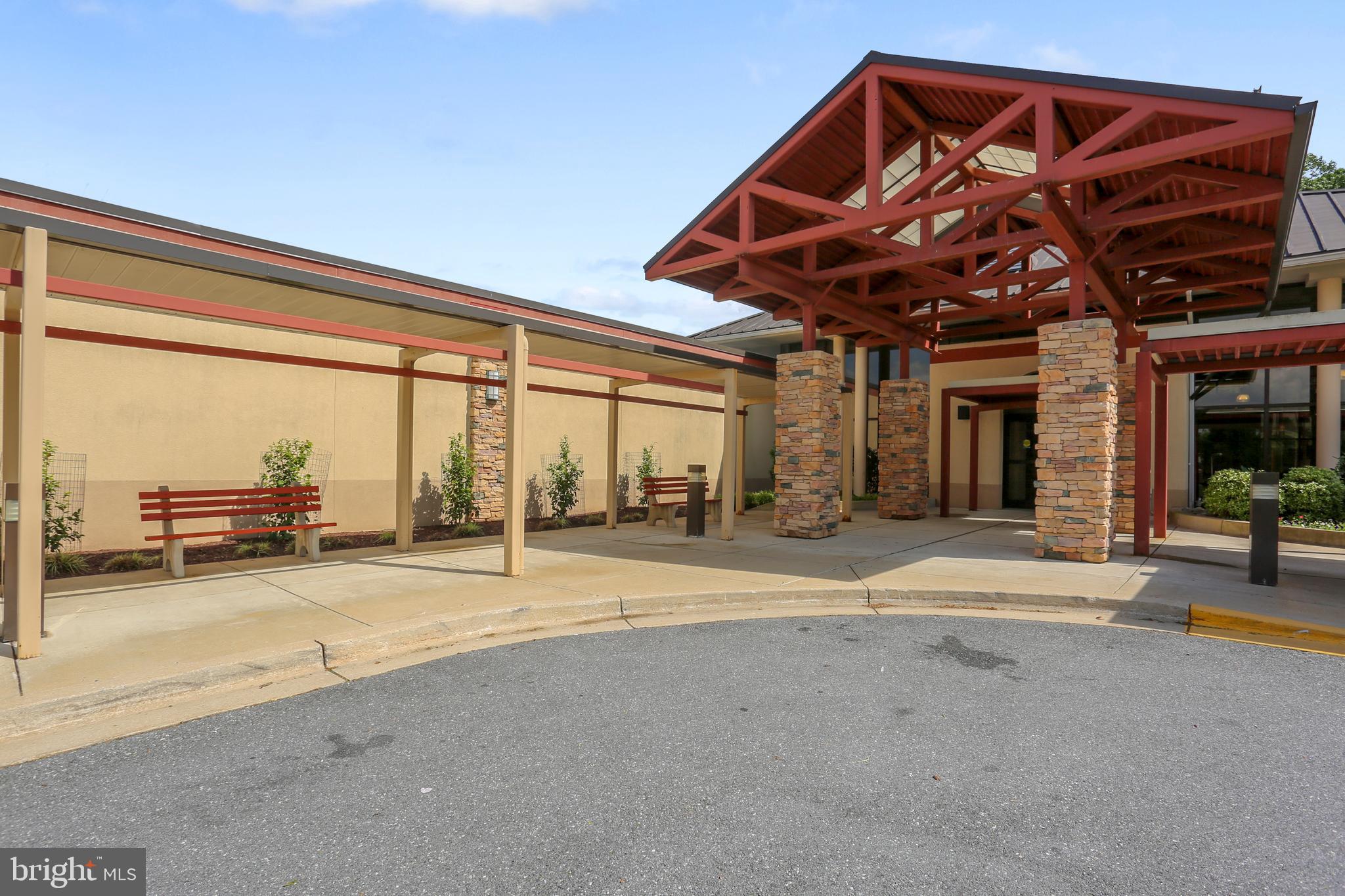 VANTAGE POINT EAST @ LEISURE WORLD - Residential Lease