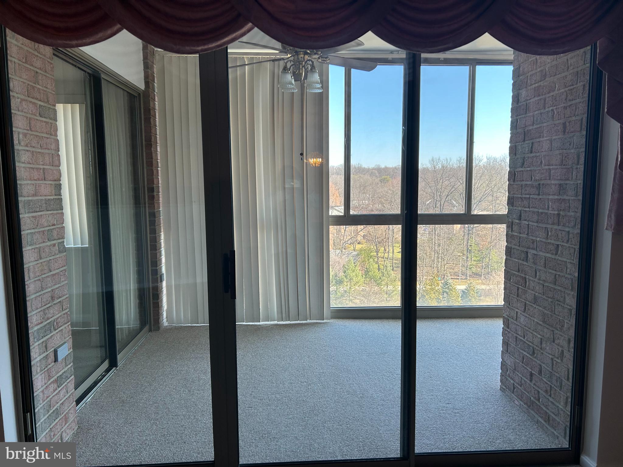 VANTAGE POINT EAST @ LEISURE WORLD - Residential Lease
