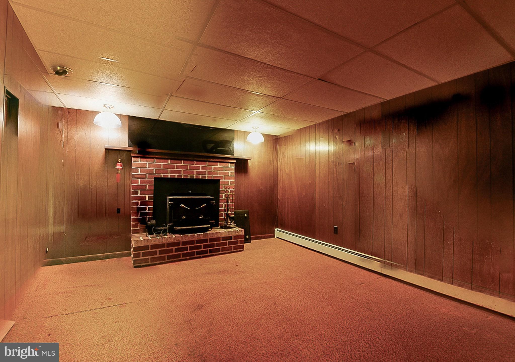 MAPLE CREST - Residential