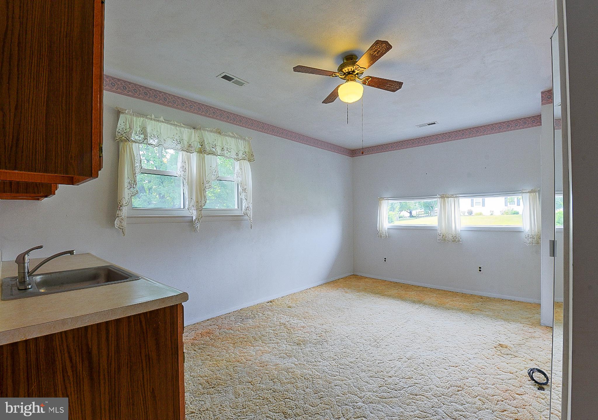 MAPLE CREST - Residential