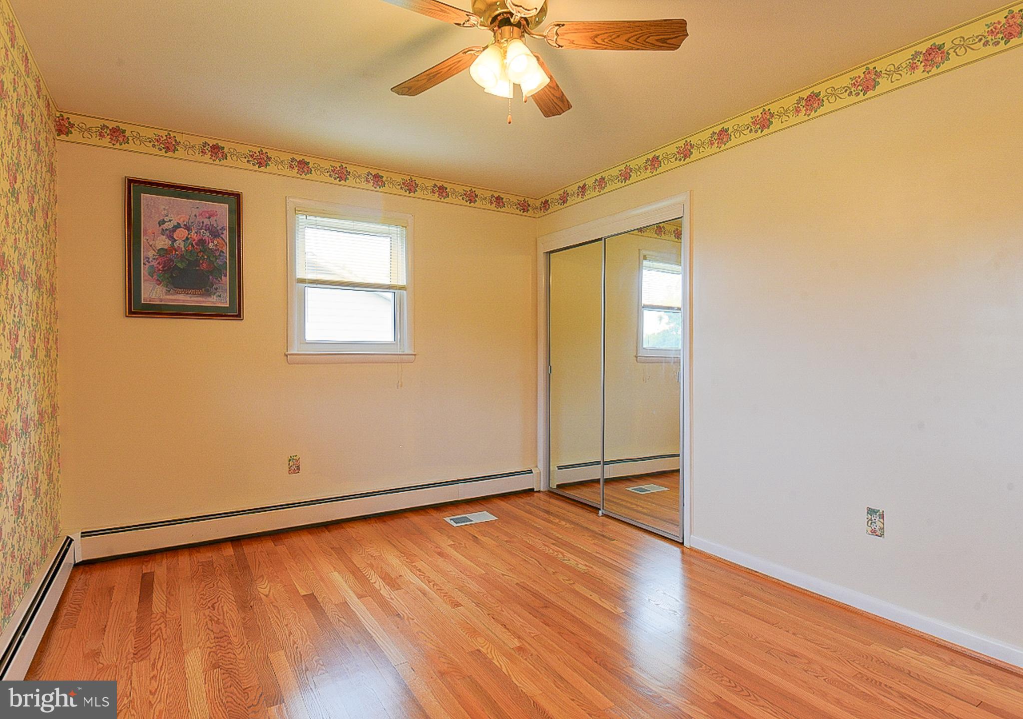 MAPLE CREST - Residential