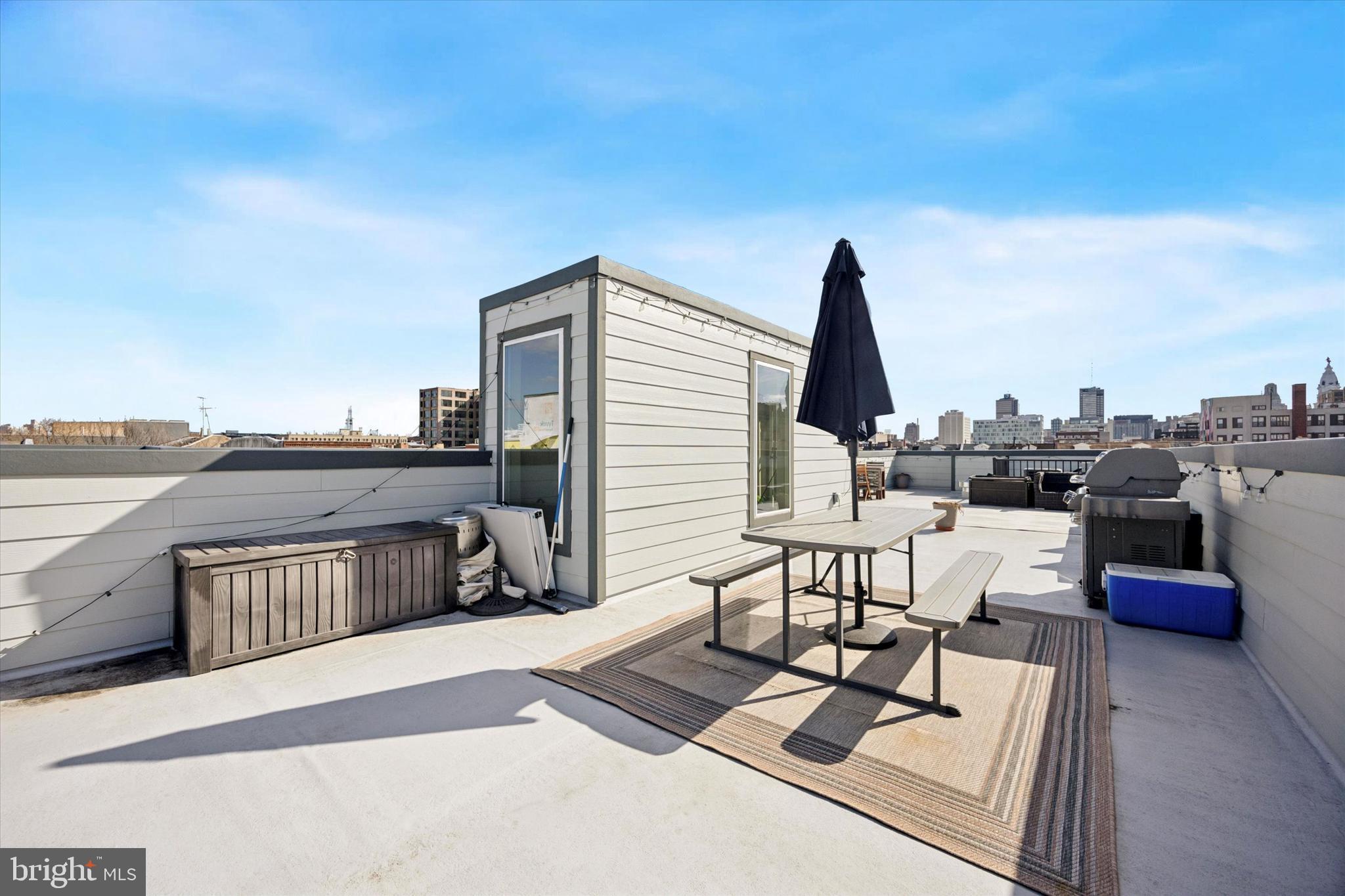 SPRING ARTS - Residential Lease